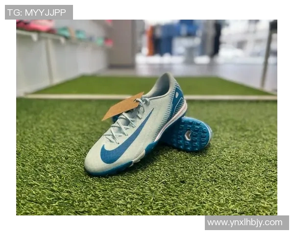 男士足球明星跑鞋推荐让你在运动中也能时尚出众